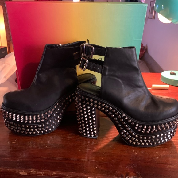 Current Mood Metro Platform - Picture 3 of 6